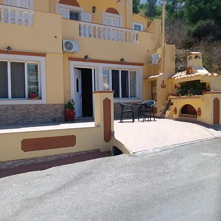 公寓 Theodore's Mansion Your Aristocratic Escape In Greece Panteli