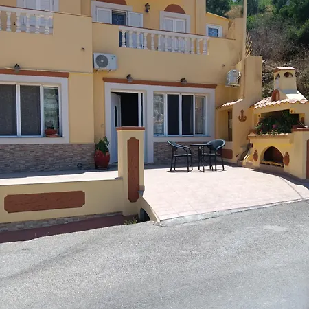 Theodore's Mansion Your Aristocratic Escape In Greece Apartamento