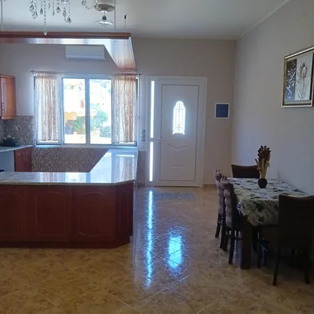Apartament Theodore's Mansion Your Aristocratic Escape In Greece Panteli