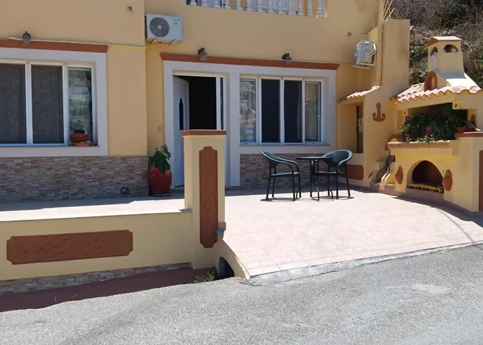 Theodore's Mansion Your Aristocratic Escape In Greece شقة